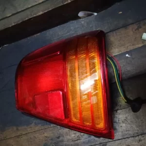 FOCO TRASERO IZQUIERDO